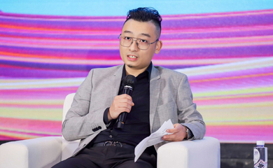 Sam Sin attends the industrial building quality improvement salon