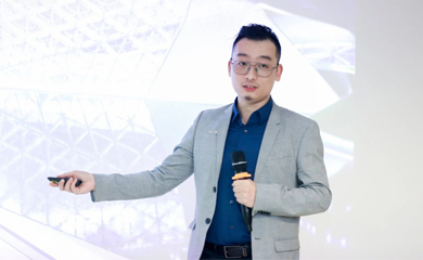 Sam Sin speaks on the joint salon of Shing & Partners and YCDA